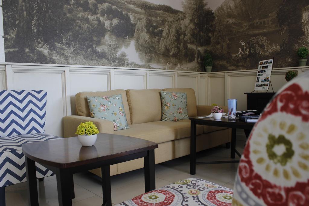 Wakeup Homestay Jogjakarta Buitenkant foto